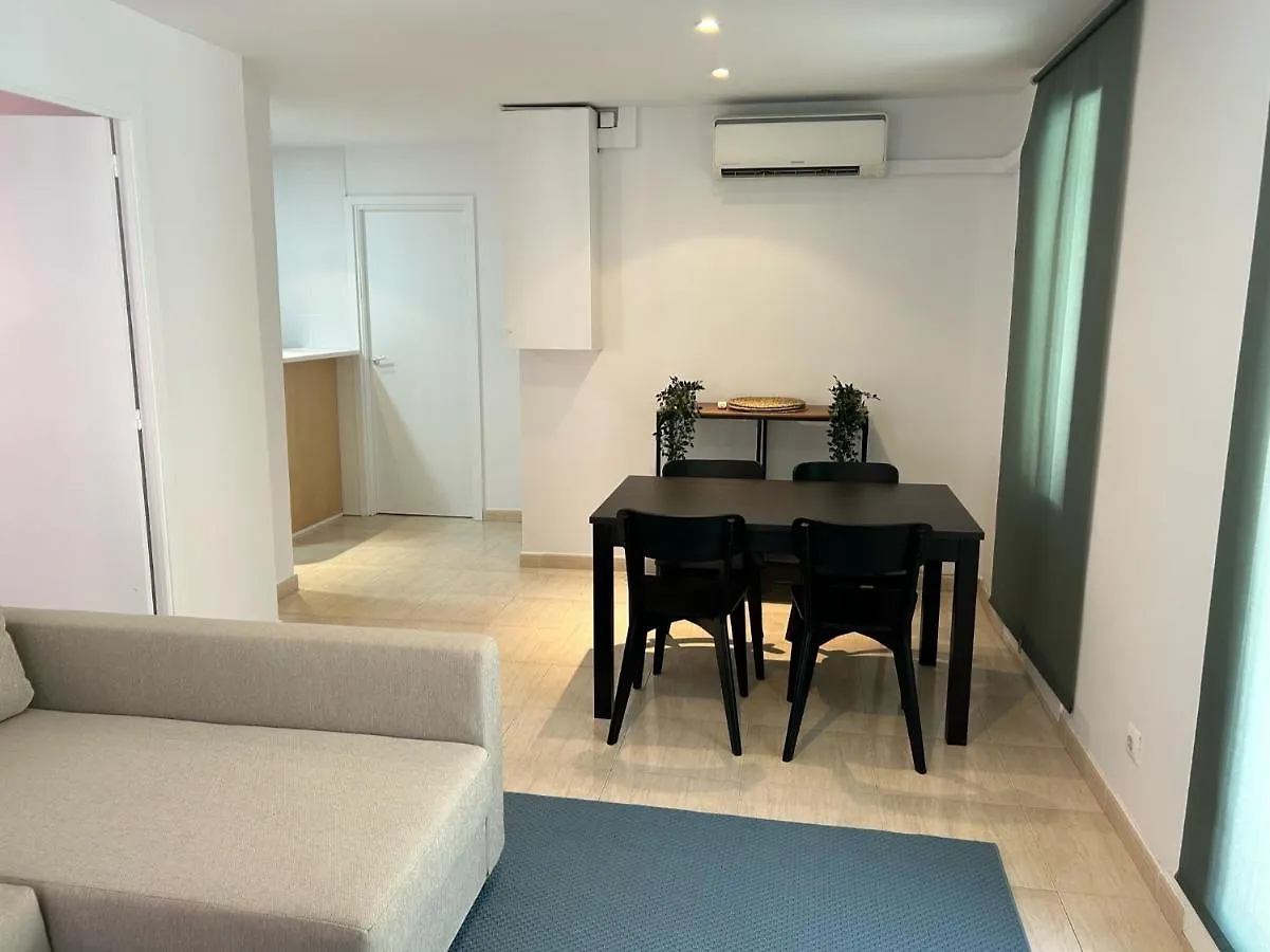Gaudi Barcelona Apartment